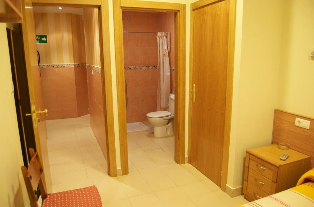 Double Room,917164474:JPEG